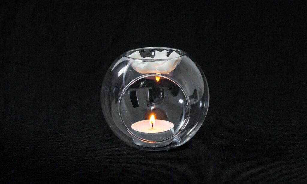 Fondants parfumés dans leur brule parfum Parfum de lumiére NBD