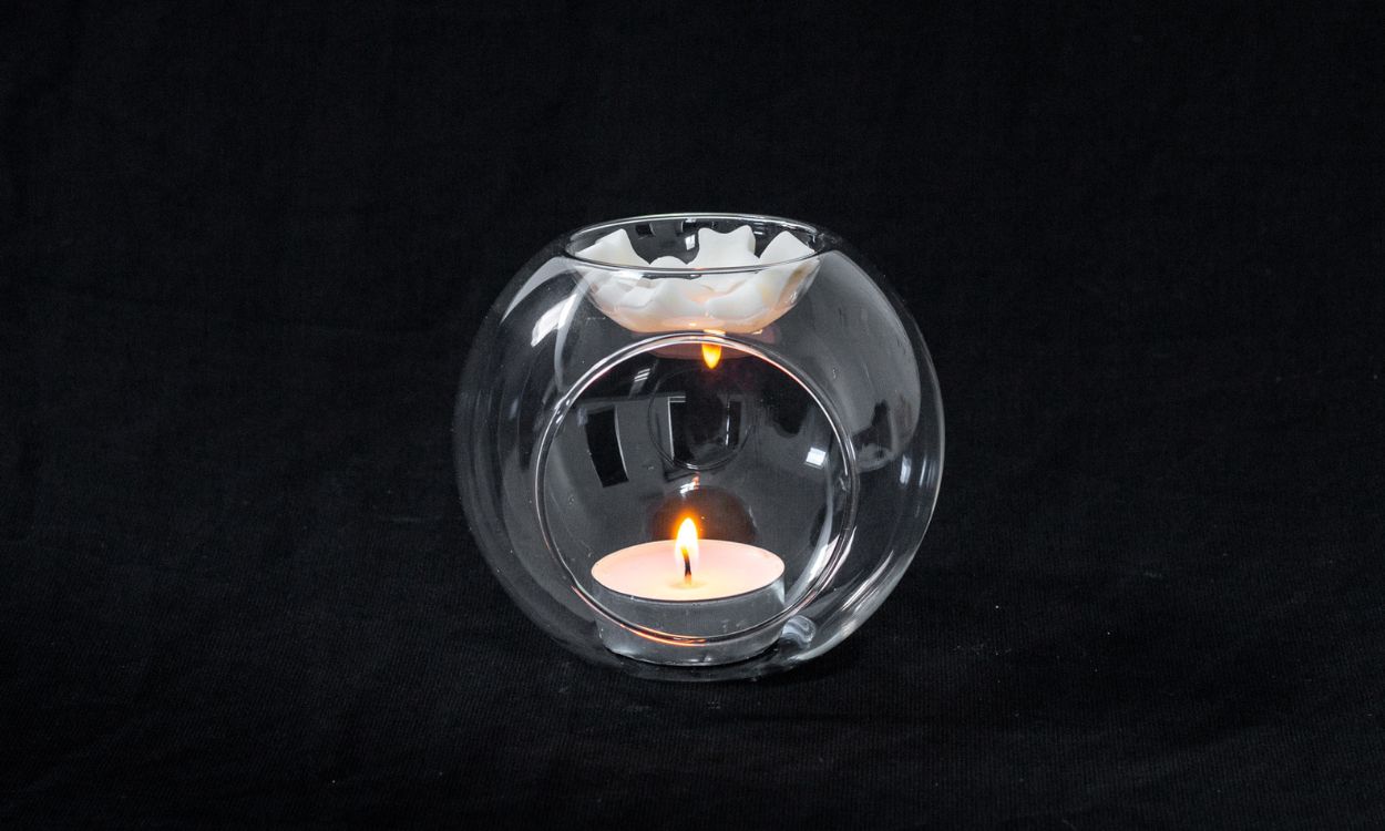 Fondants parfumés dans leur brule parfum Parfum de lumiére NBD