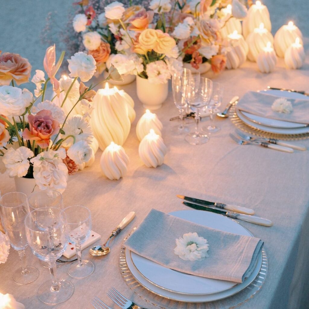 L'art de la décoration de table avec les bougies Parfum de Lumière